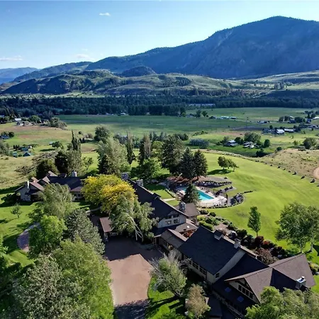 Casia Lodge And Ranch
